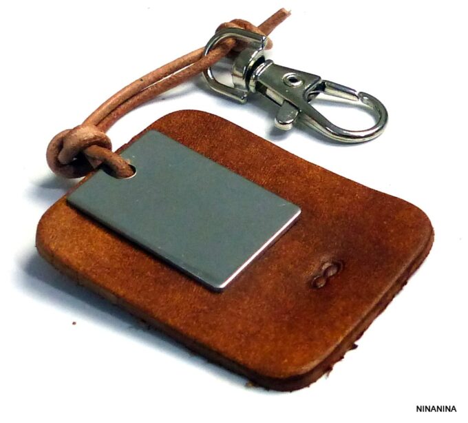 N5368 porte clé homme cuir plaque acier inoxydable gravé sigle infini