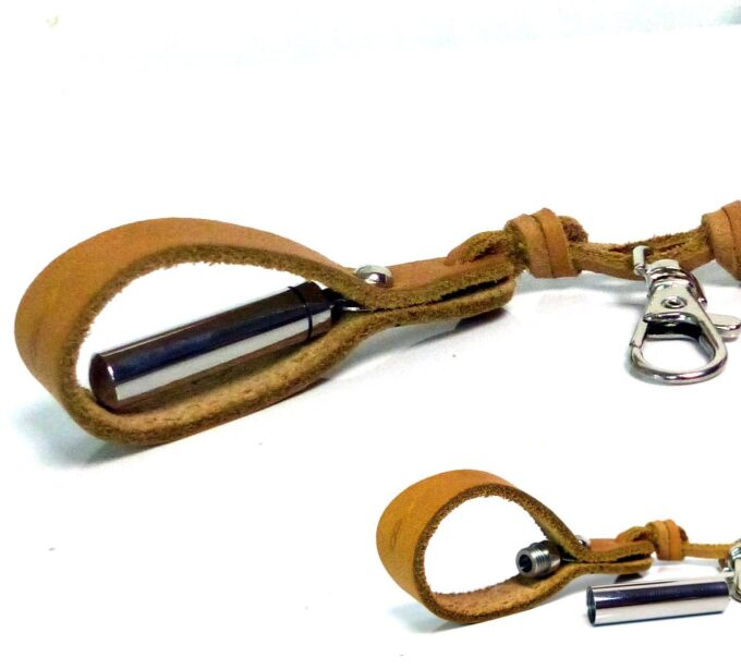 N5441b porte clé homme bijou de sac femme cuir multi pendentif parfum ou message acier inoxydable