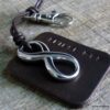 N5452 Porte clé homme cuir infini acier inoxydable personnalisé initiales et date NINANINA