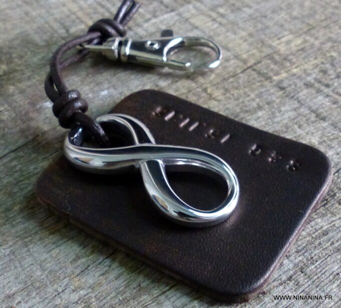 N5452 Porte clé homme cuir infini acier inoxydable personnalisé initiales et date NINANINA