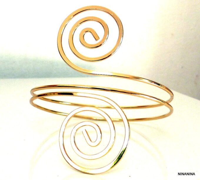 N5495k Bracelet de bras (biceps) en métal doré NINANINA