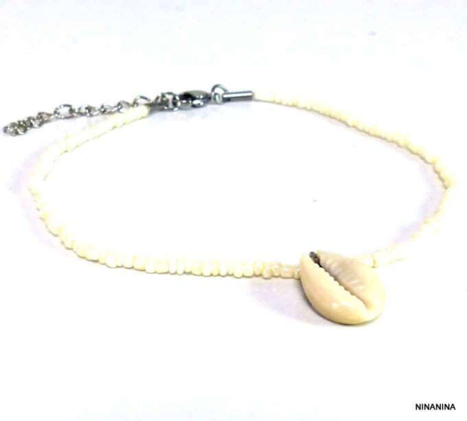 N5510C bracelet de cheville coquillag cauri rocailles blanches NINANINA