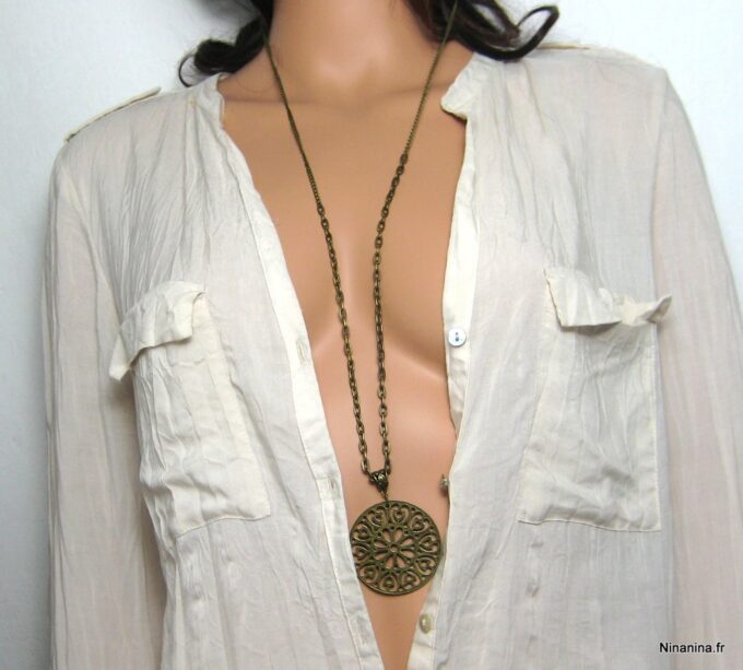 N558tere collier long sautoir métal bronze
