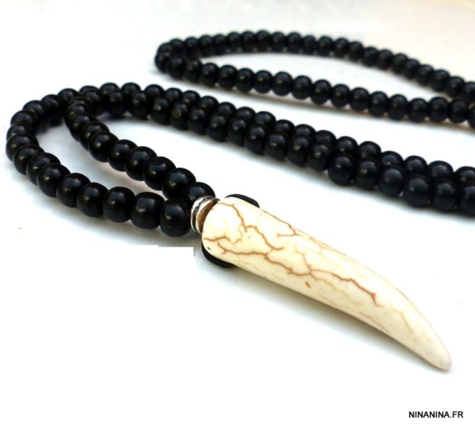 N5592d Collier homme ethnique avec pendentif corne en pierre naturelle blanche et perles rondes en bois