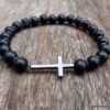 N5636c Bracelet elastique homme perles bois noir croix métal noire - Bijoux Bracelets en ligne Ninanina