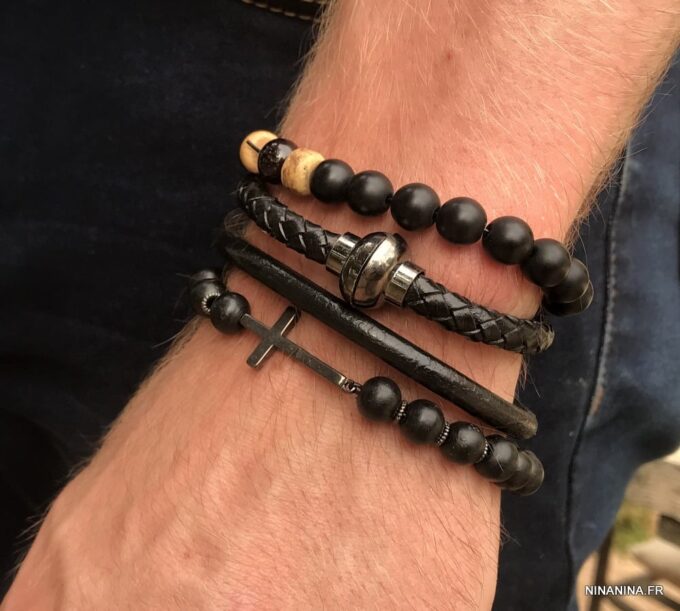 N5636z Bracelet avec croix homme perles noires en bois - Bijoux Bracelets en ligne Ninanina