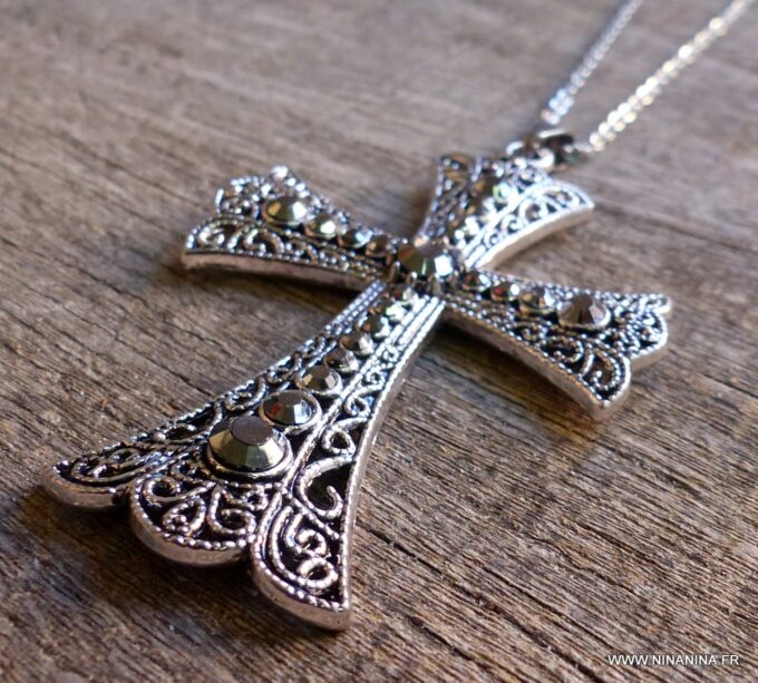 N5693g Collier femme long croix métal argent acier inoxydable strass NINANINA