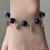 N569c Bracelet perles Lapis Lazuli femme breloques argentées - Bijoux Bracelets en ligne Ninanina