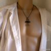 N5731c Collier homme croix gothique métal noir NINANINA