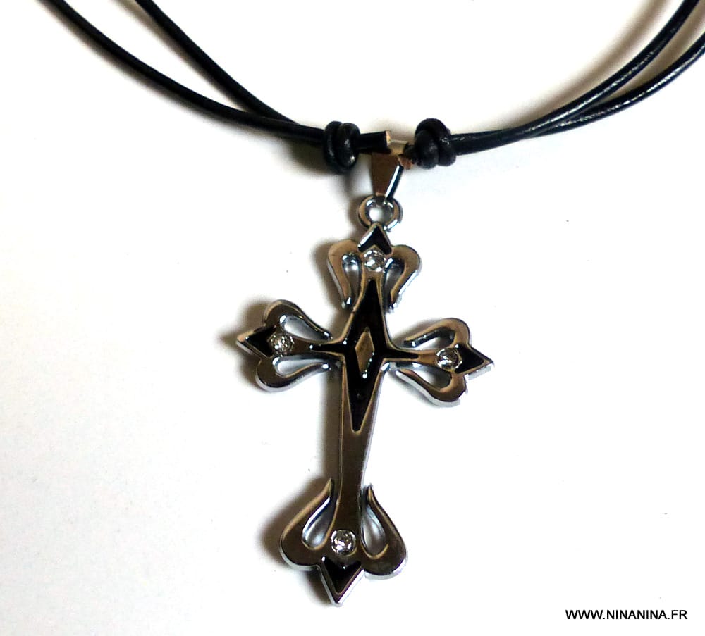 Collier Homme Acier Pendentif Croix Carbone Noir 72-0029