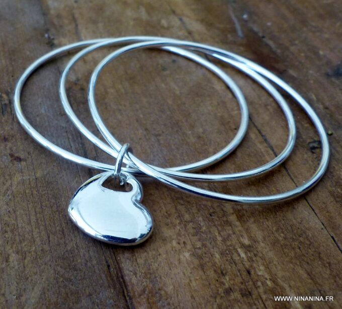 N5814A Bracelet triple jonc pendentif coeur plaqué argent - Bijoux en ligne NINANINA