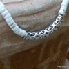 N5817B Bracelet turquoises blanches perle tube métal argenté - Bijoux en ligne NINANINA