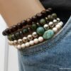 N5824e Bracelet elastique mala homme perles turquoises blanches et perle turquoise naturelle - Bijoux Bracelets en ligne Ninanina