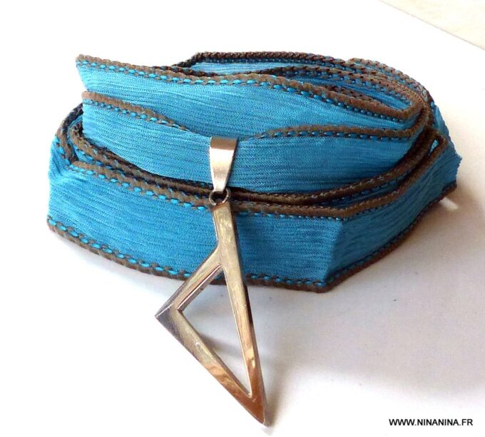 N5845A Bracelet wrap soie pendentif CORSE acier inoxydable - Bijoux Bracelets en ligne NINANINA