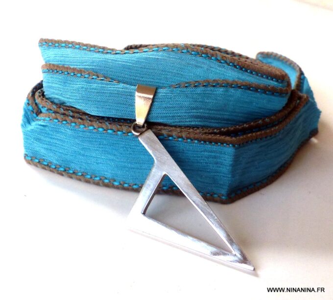 N5845D Bracelet wrap soie pendentif CORSE acier inoxydable - Bijoux Bracelets en ligne NINANINA