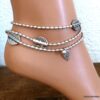 N5860D Bracelet de cheville 3 rangs perles et breloques métal argenté vieilli - Bijoux Bracelets en ligne NINANINA