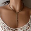 N5920 Collier pierres précieuses émeraude naturelle brutes et métal noir - Bijoux Colliers en ligne Ninanina