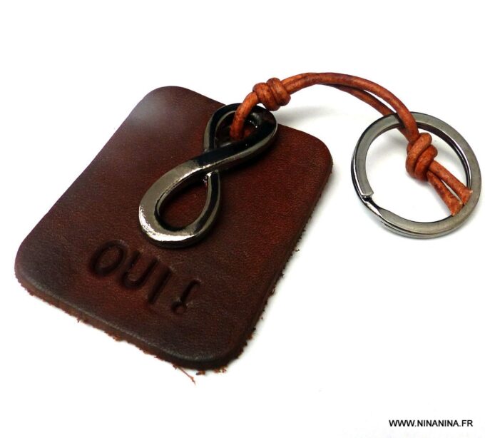 N5940a_Porte_cle_homme_cuir_infini_metal_noir_grave_OUI_personnalise_-_Bijoux_Accessoires_en_ligne_Ninanina