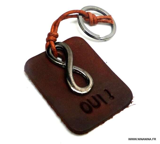 N5940b_Porte_cle_homme_cuir_infini_metal_noir_grave_OUI_personnalise_-_Bijoux_Accessoires_en_ligne_Ninanina