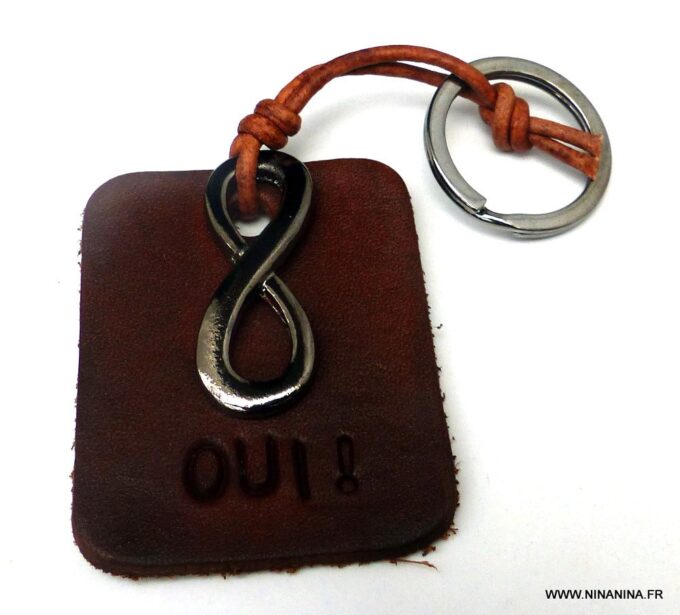 N5940c_Porte_cle_homme_cuir_infini_metal_noir_grave_OUI_personnalise_-_Bijoux_Accessoires_en_ligne_Ninanina