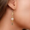 N6007b Boucle d'Oreilles Pierre De Lune Dormeuses Croissant De Lune En Plaqué Or Artisanales - Bijoux d'oreille en ligne Ninanina