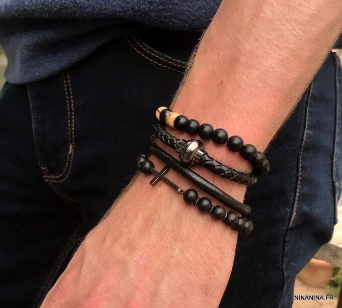 N6024A Bracelet oeil de tigre rouge perles noires onyx elastique - Bijoux Bracelets en ligne Ninanina