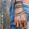 N6034 Bracelet chaine de main émeraude naturelle métal noir - Bijoux Bracelets en ligne Ninanina