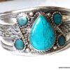 N6044 Bracelet manchette artisanal ethnique indien avec turquoise forme poire sertie - Bijoux Bracelets en ligne Ninanina