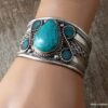 N6044a Bracelet manchette artisanal ethnique indien avec turquoise forme poire sertie - Bijoux Bracelets en ligne Ninanina