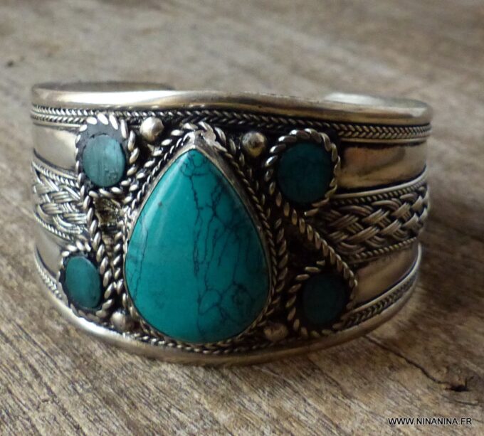 N6044b Bracelet manchette artisanal ethnique indien avec turquoise forme poire sertie - Bijoux Bracelets en ligne Ninanina