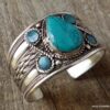 N6044f Bracelet manchette artisanal ethnique indien avec turquoise forme poire sertie - Bijoux Bracelets en ligne Ninanina