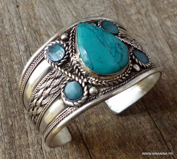 N6044f Bracelet manchette artisanal ethnique indien avec turquoise forme poire sertie - Bijoux Bracelets en ligne Ninanina