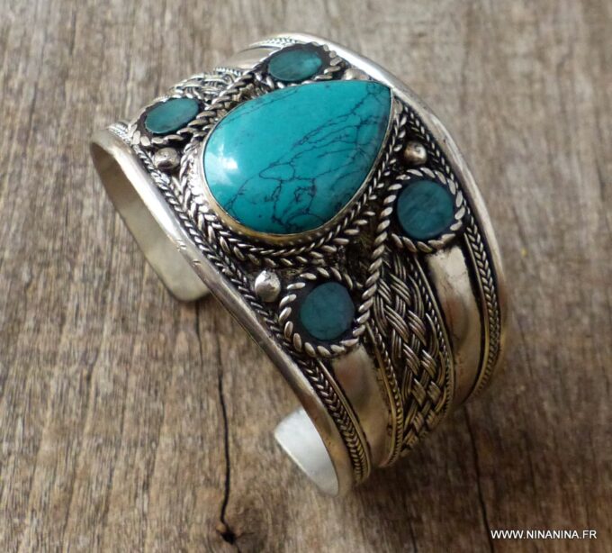 N6044n Bracelet manchette artisanal ethnique indien avec turquoise forme poire sertie - Bijoux Bracelets en ligne Ninanina