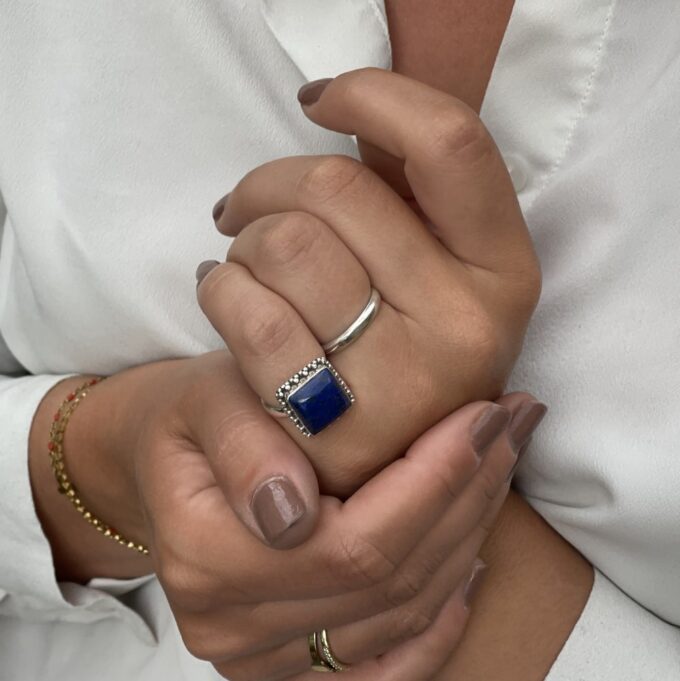 N6083b Bague carrée saphir bleu Indien et Argent 925 massif- Bijoux Bagues en ligne Ninanina