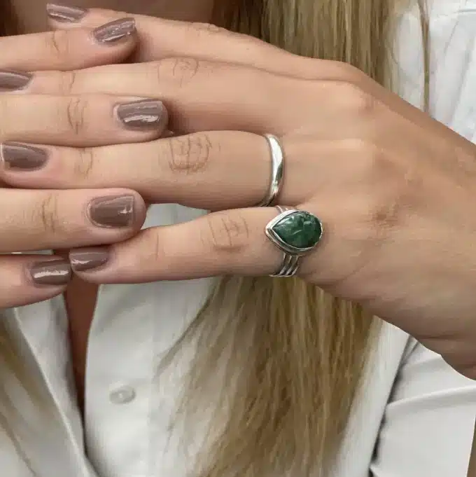 N6089d Bague Emeraude verte forme poire Argent 925 massif - Bijoux Bagues Femmes en ligne Ninanina