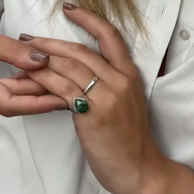 N6089e Bague Emeraude verte forme poire Argent 925 massif - Bijoux Bagues Femmes en ligne Ninanina