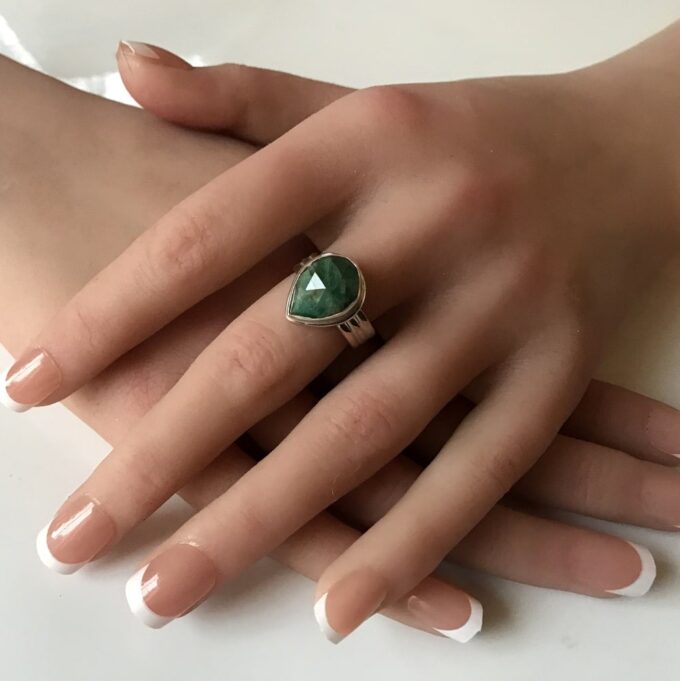 N6089q Bague forme poire émeraude verte argent 925 massif - Bijoux Bagues en ligne Ninanina