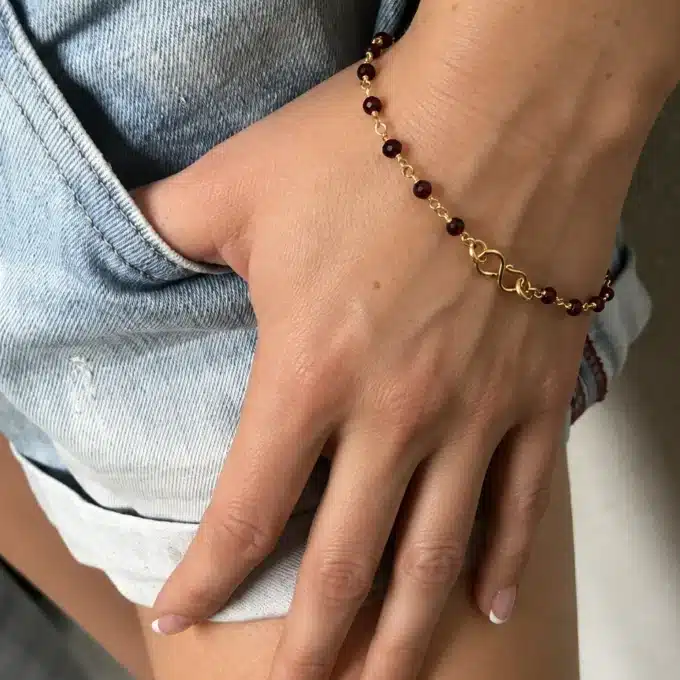 N6096g Bracelet grenat rouge femme fermoir symbole infini Plaqué Or – Bijoux Bracelets en ligne Ninanina