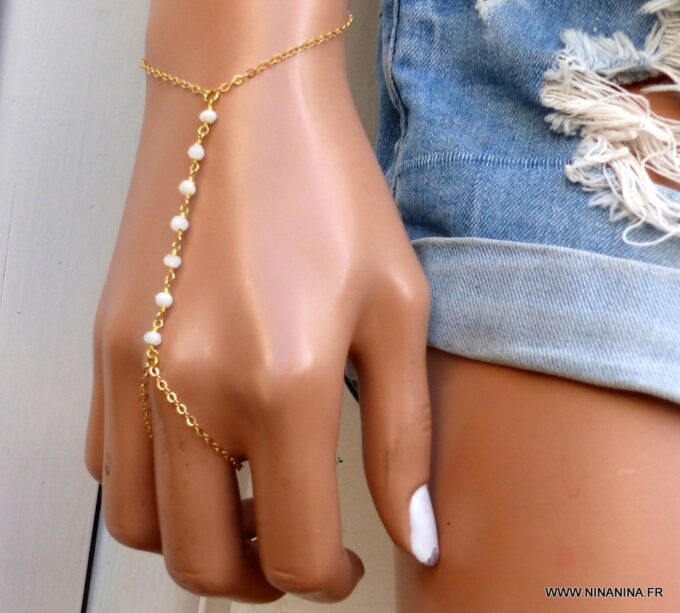 N6118b Bracelet bague chaine de main pierres fines agates blanches plaqué or - Bijoux Bracelets en ligne Ninanina