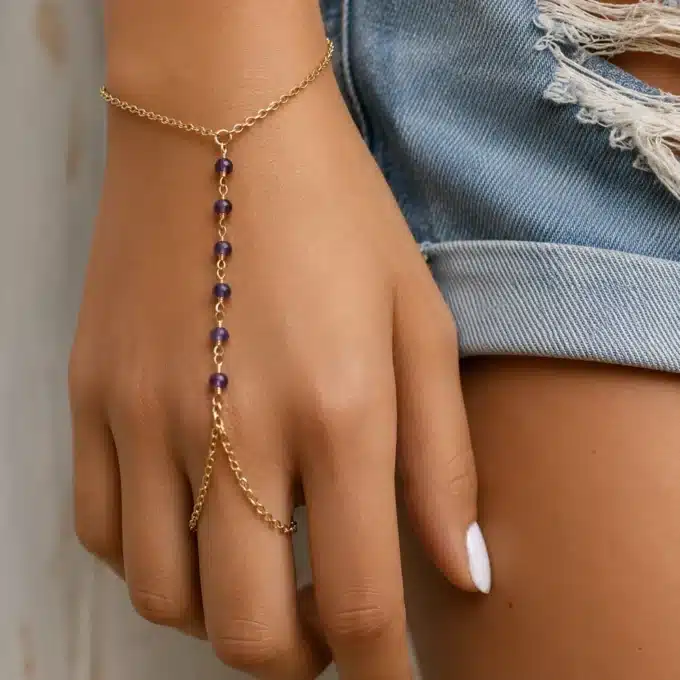 N6119b Bracelet chaine de main pierre améthyste brute plaqué or - Bijoux de mains femmes en ligne Ninanina