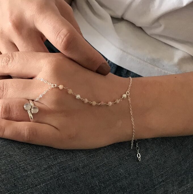 N6142 Bracelet bague - chaine de main argent opales roses - Bijoux Bracelets en ligne Ninanina