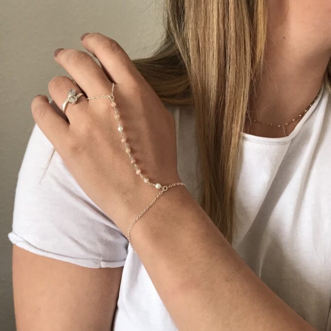 N6142b Bracelet bague - chaine de main argent opales roses - Bijoux Bracelets en ligne Ninanina