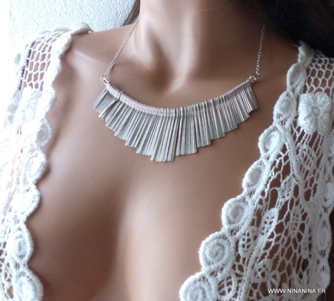 N6148b Collier plastron franges métal argenté - Bijoux Colliers en ligne Ninanina