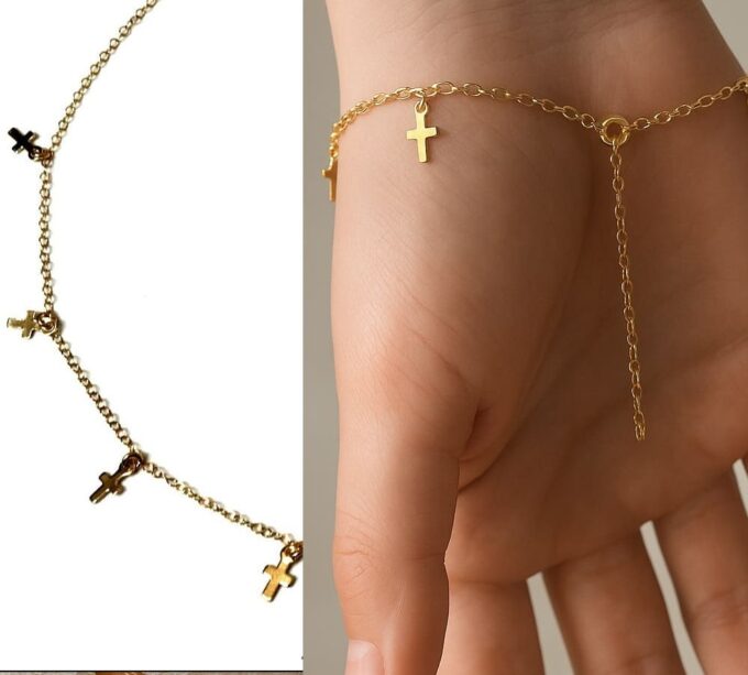 N6272c Bracelet fin avec plusieurs charms croix en Or Laminé (Plaqué Or 14 carats gold filled) artisanal - Bijoux bracelets fins en ligne Ninanina