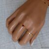 N6273c Bague fine chaine minimaliste plaqué or Et pierre Grenat rouge naturelle - Bijoux Bagues en ligne Ninanina
