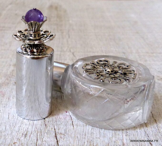 N6385e Atomiseur parfum rechargeable métal argent et améthyste - Accessoires Vaporisateurs en ligne Ninanina