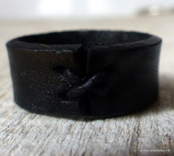 N6447a - Bague cuir femme et homme artisanale noire - Bijoux Bagues en ligne Ninanina