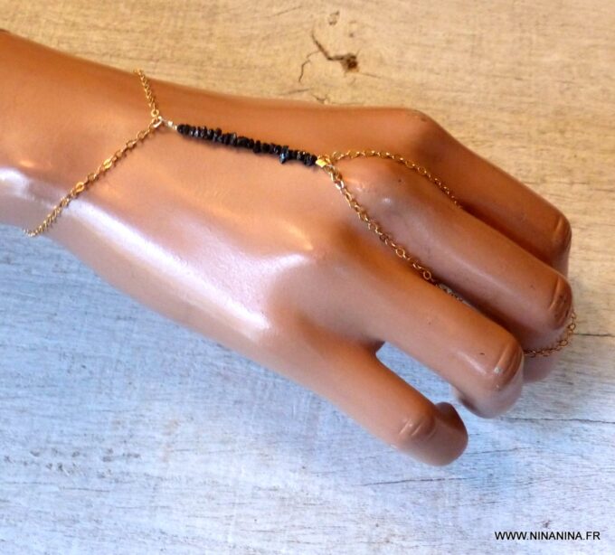 N6488f Bracelet bague chaine main Diamant noir plaqué or - Bijoux Bracelets en ligne Ninanina