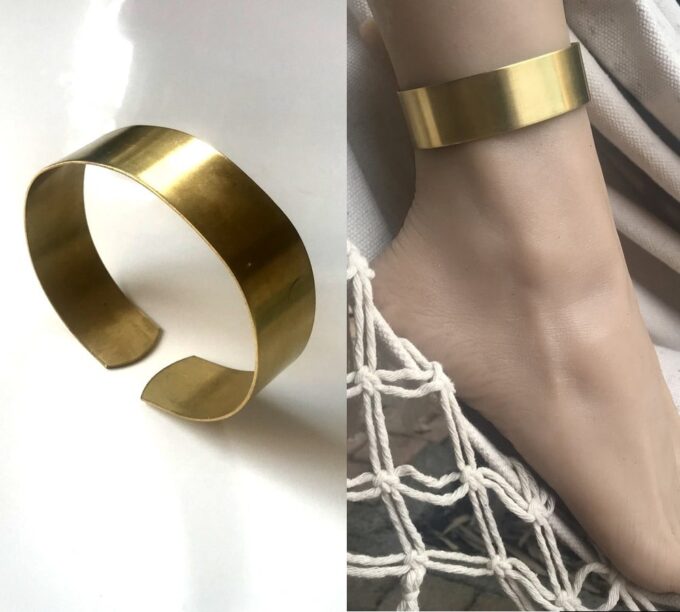 N7205g Bracelet de cheville large tribal laiton doré pour femme - Bijoux de pîed en ligne Ninanina