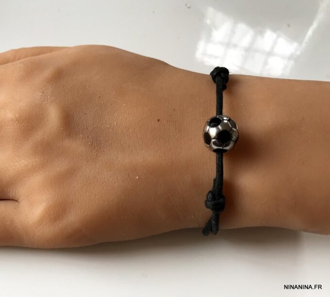 N7278j Bracelet ballon de foot acier inoxydable cordon réglable - Bijoux Bracelets en ligne Ninanina
